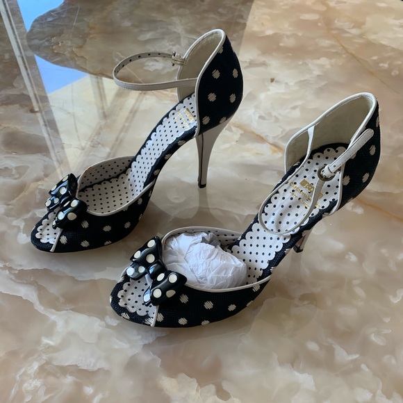 Moschino Heels - Picture 3 of 8